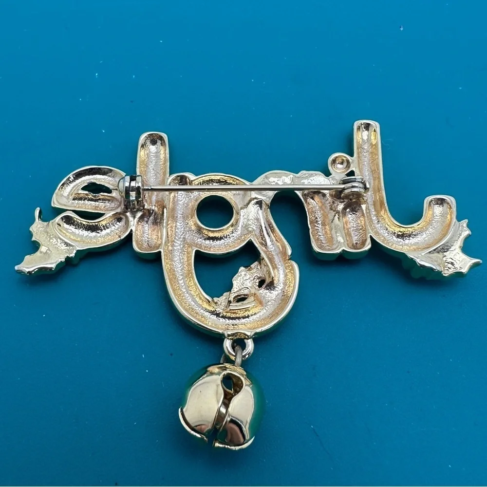 Vintage Jingle Bells Brooch Pin Badge Gold Color Metal Christmas Holiday